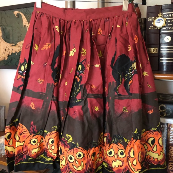 Cats and Lanterns Spooky Skirt! - Picture 7 of 8